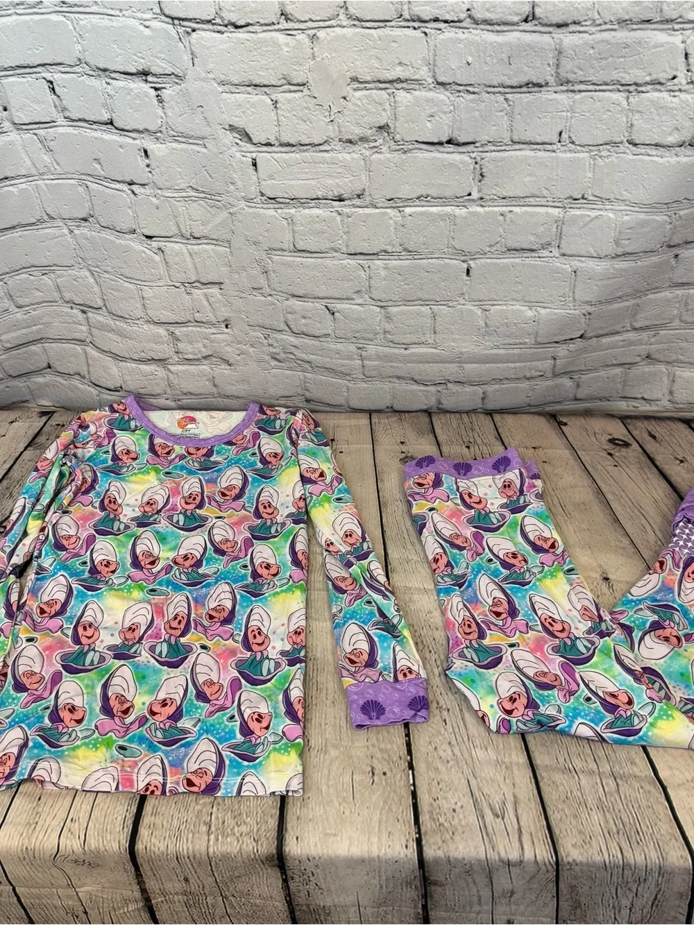 Bad and Bamboojee Alice in Wonderland Oyster Baby Bamboo Pajama Set